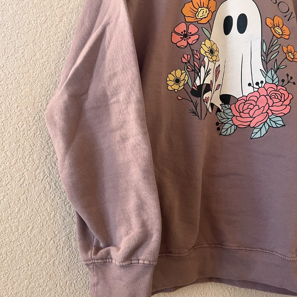 Oversized SPOOKY SEASON Cotton Crewneck Sweater in Mauve Purple - Picture 3 of 6